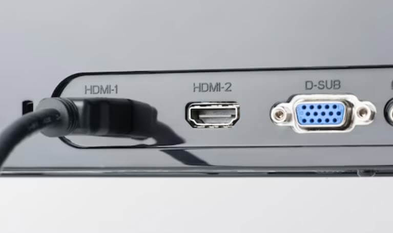 HDMI 連接投影 Netflix 到電視